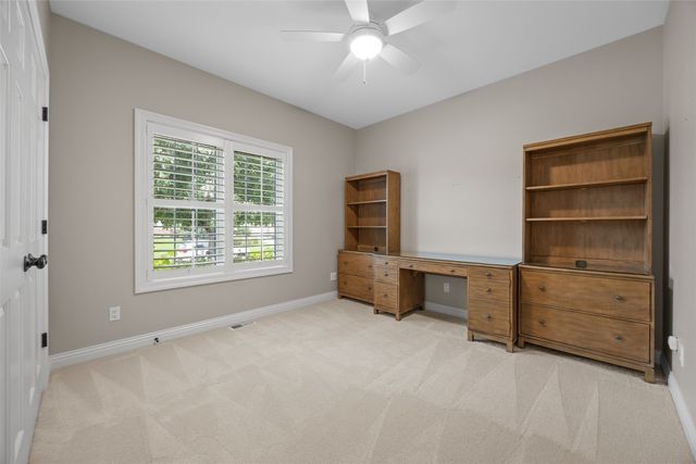 1150 Bedford Court, Marion, IA 52302