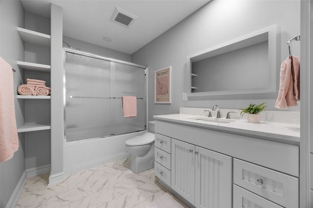 1150 Bedford Court, Marion, IA 52302