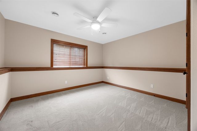 1150 Bedford Court, Marion, IA 52302