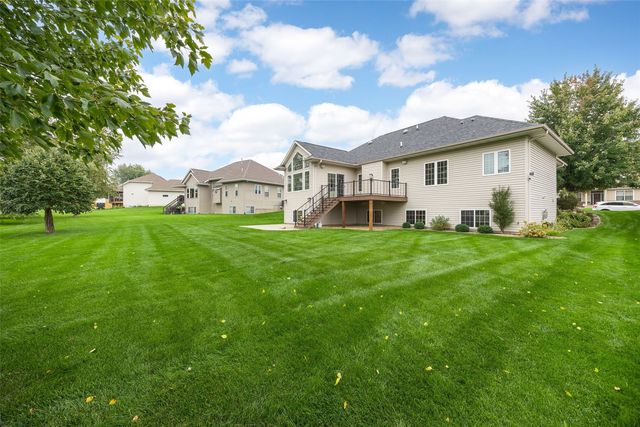 1150 Bedford Court, Marion, IA 52302