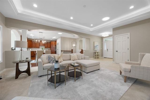 1150 Bedford Court, Marion, IA 52302