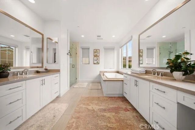 90 Rockinghorse, Irvine, CA 92602