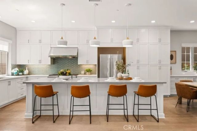 90 Rockinghorse, Irvine, CA 92602