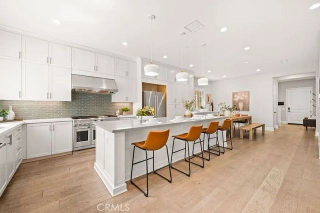 90 Rockinghorse, Irvine, CA 92602