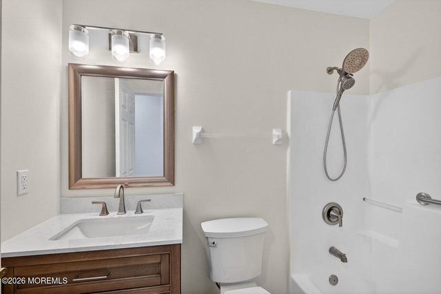 39 Spyglass Drive, Jackson, NJ 08527