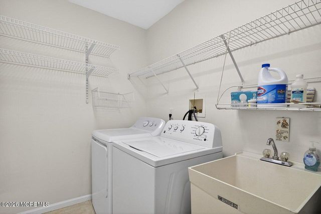 39 Spyglass Drive, Jackson, NJ 08527