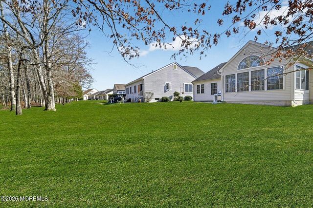 39 Spyglass Drive, Jackson, NJ 08527