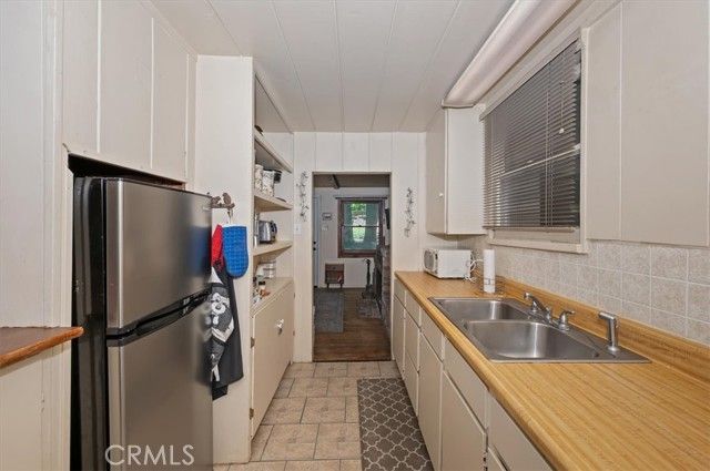 22838 Waters, Crestline, CA 92325