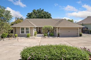 2210 River Dr, Stockton, CA 95204
