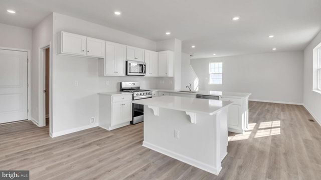 1011 NEW RD, Linwood, NJ 08221