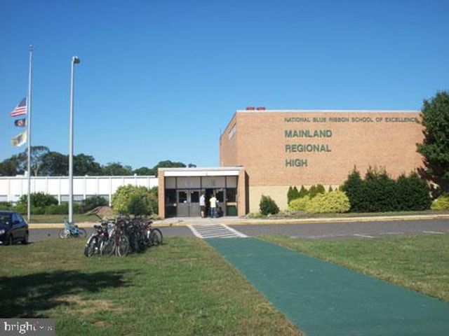 1011 NEW RD, Linwood, NJ 08221