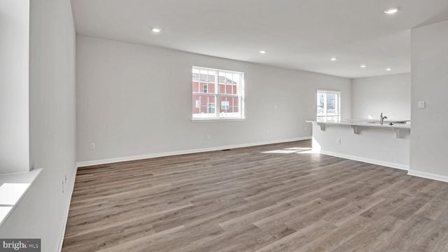 1011 NEW RD, Linwood, NJ 08221