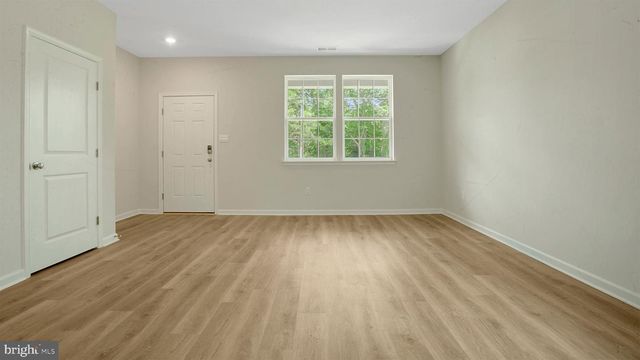 1011 NEW RD, Linwood, NJ 08221