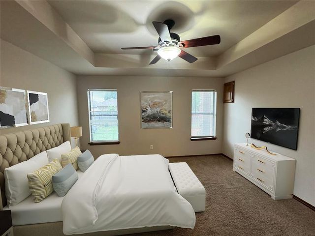 601 N Chisholm Trail Way, Mustang, OK 73064