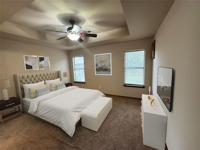 601 N Chisholm Trail Way, Mustang, OK 73064