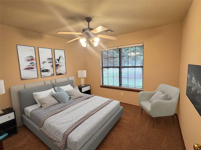 601 N Chisholm Trail Way, Mustang, OK 73064