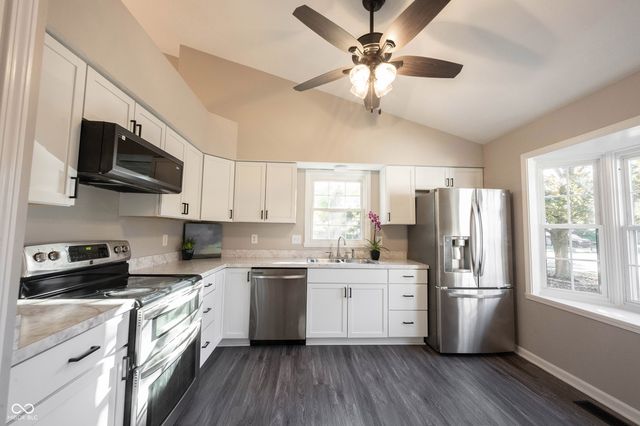 7824 Ashton Place, Fishers, IN 46038