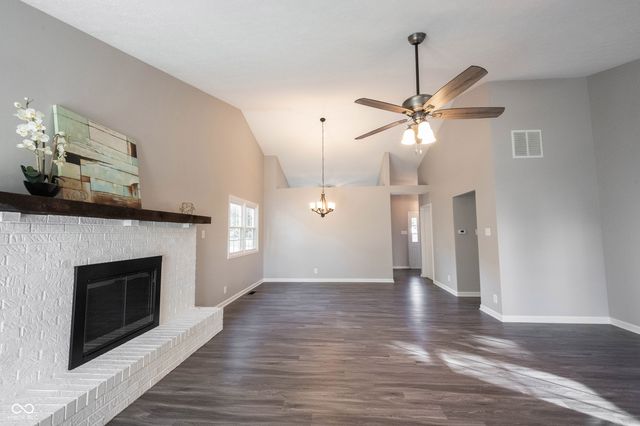 7824 Ashton Place, Fishers, IN 46038