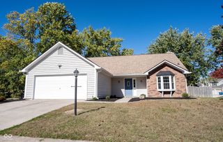7824 Ashton Place, Fishers, IN 46038