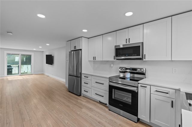 41 Dale Avenue D, Johnston, RI 02919