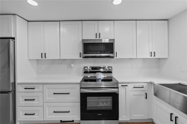 41 Dale Avenue D, Johnston, RI 02919