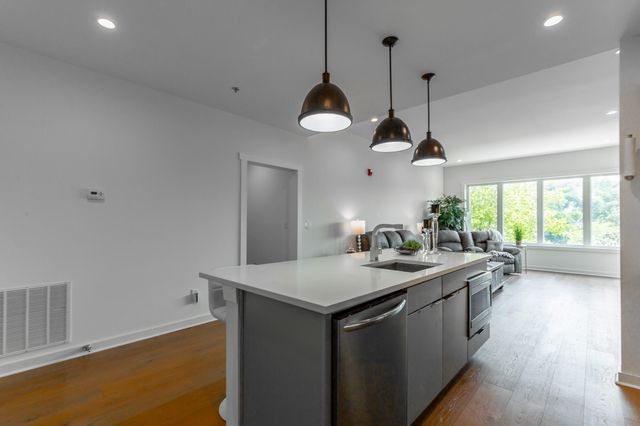 411 Fairpoint Street 308, Chattanooga, TN 37405