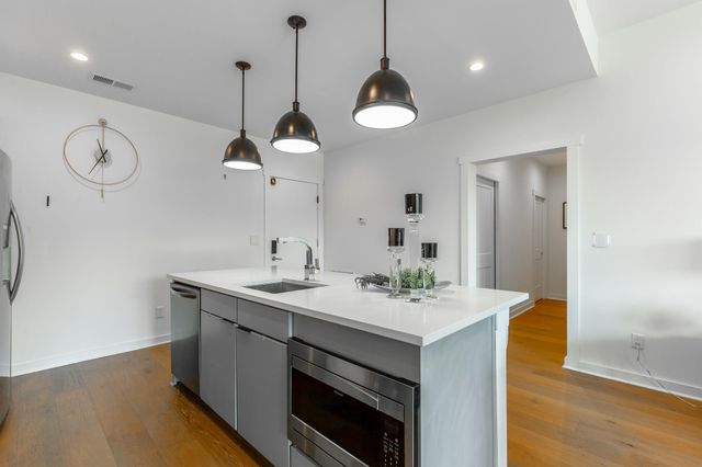 411 Fairpoint Street 308, Chattanooga, TN 37405