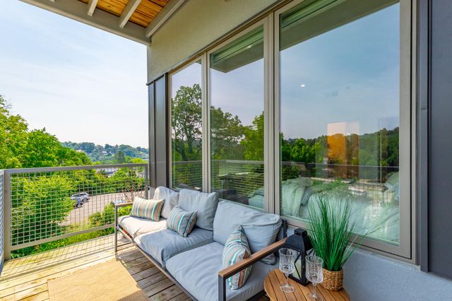 411 Fairpoint Street 308, Chattanooga, TN 37405