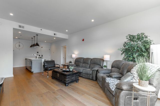 411 Fairpoint Street 308, Chattanooga, TN 37405