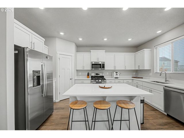 2753 Nw SHADDEN Dr, Mc Minnville, OR 97128