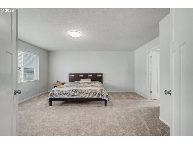 2753 Nw SHADDEN Dr, Mc Minnville, OR 97128