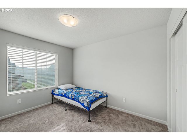 2753 Nw SHADDEN Dr, Mc Minnville, OR 97128