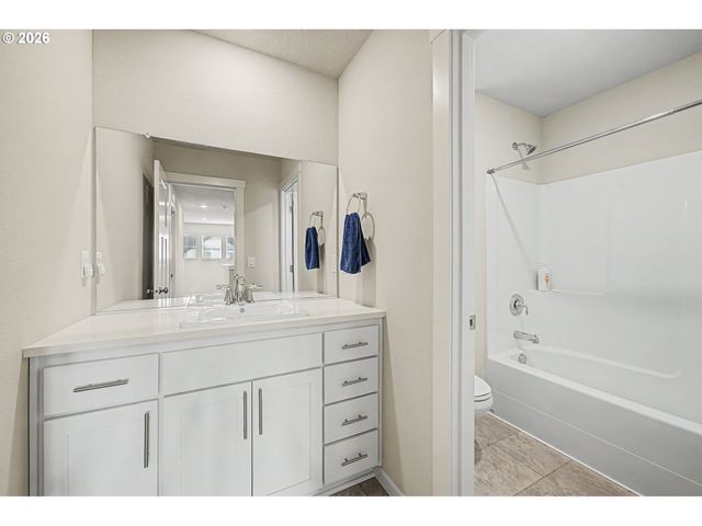 2753 Nw SHADDEN Dr, Mc Minnville, OR 97128