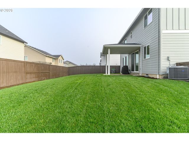 2753 Nw SHADDEN Dr, Mc Minnville, OR 97128