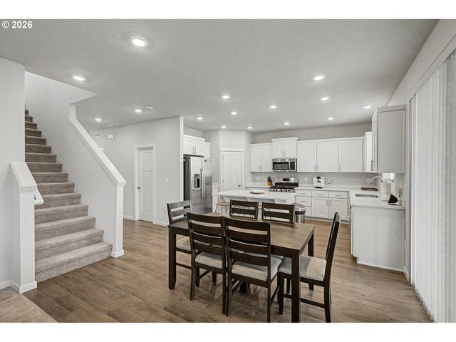 2753 Nw SHADDEN Dr, Mc Minnville, OR 97128