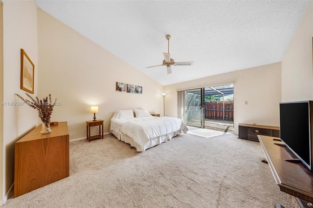 567 NE 199th Ter 1S, Miami, FL 33179