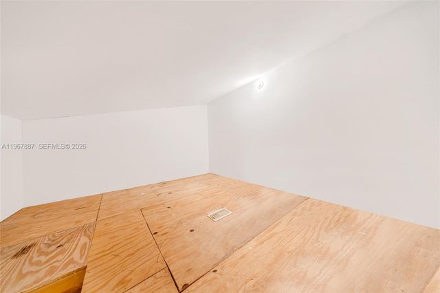 567 NE 199th Ter 1S, Miami, FL 33179