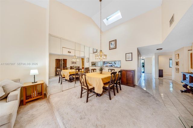 567 NE 199th Ter 1S, Miami, FL 33179