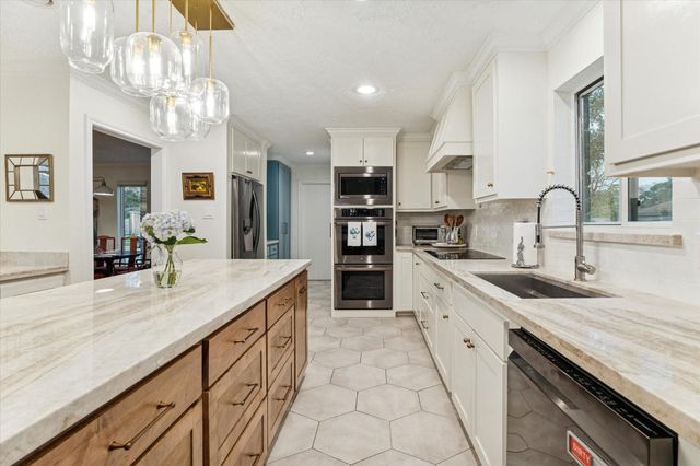 11930 Westmere Drive, Houston, TX 77077