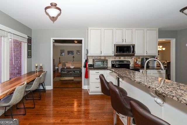 482 Buck Trail, Hoschton, GA 30548