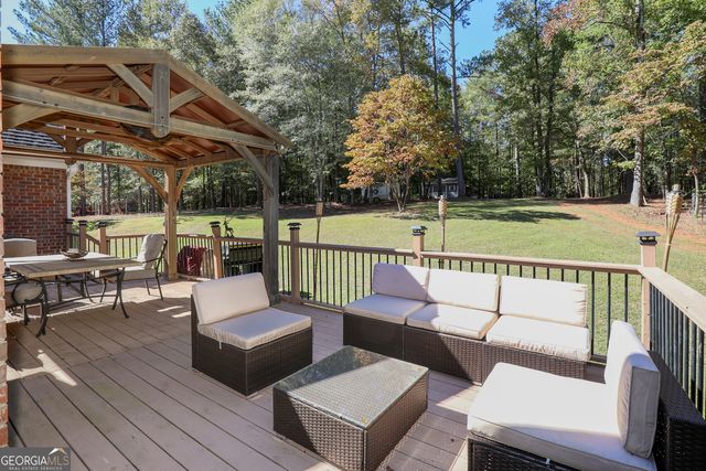 482 Buck Trail, Hoschton, GA 30548