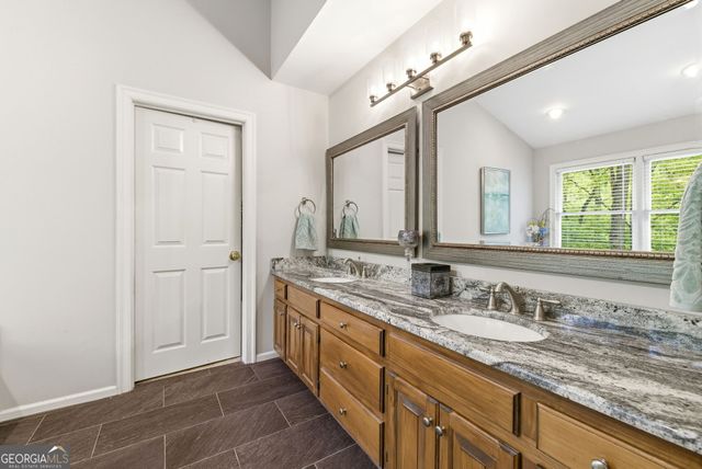 521 River Bridge Trail, Cornelia, GA 30531