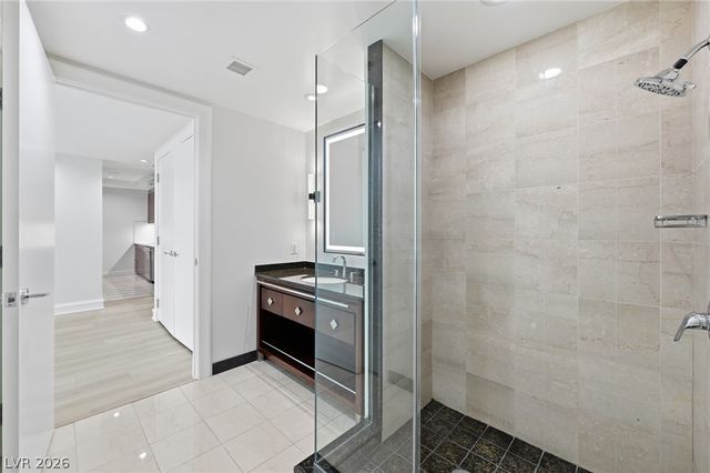 2700 Las Vegas Boulevard 3304, Las Vegas, NV 89109