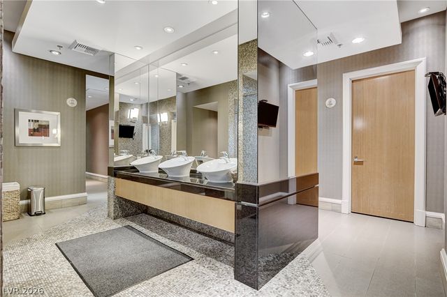 2700 Las Vegas Boulevard 3304, Las Vegas, NV 89109