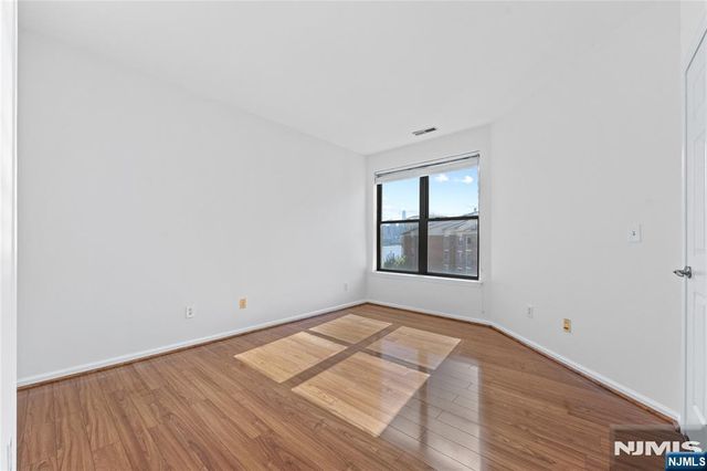 26 Ave At Port Imperial 425, West New York, NJ 07093