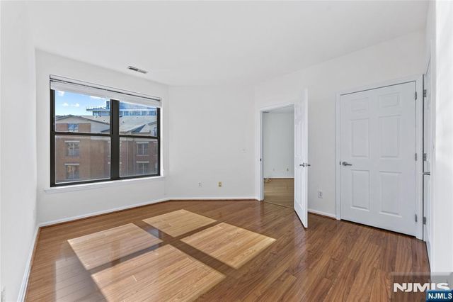 26 Ave At Port Imperial 425, West New York, NJ 07093