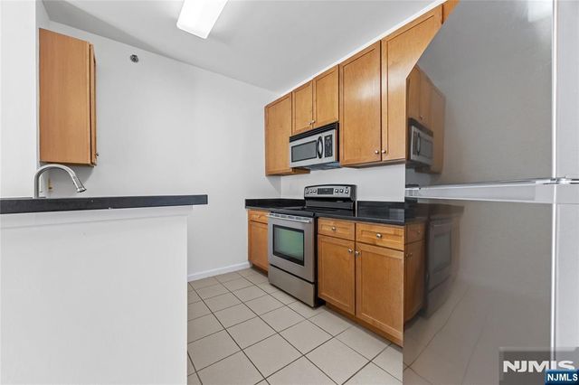 26 Ave At Port Imperial 425, West New York, NJ 07093