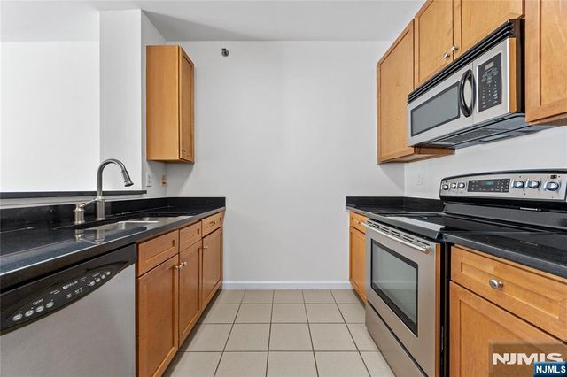 26 Ave At Port Imperial 425, West New York, NJ 07093