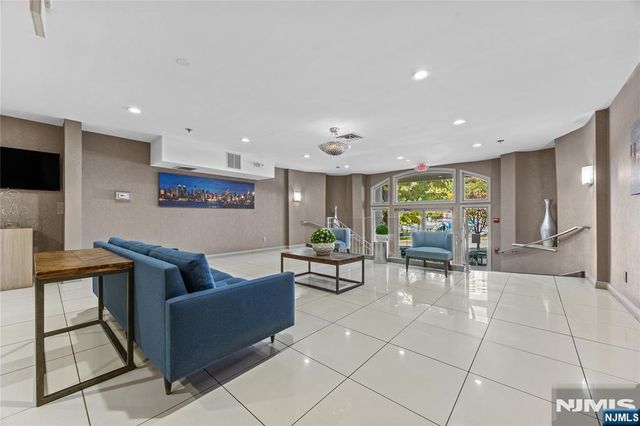 26 Ave At Port Imperial 425, West New York, NJ 07093