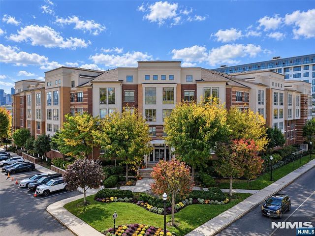 26 Ave At Port Imperial 425, West New York, NJ 07093